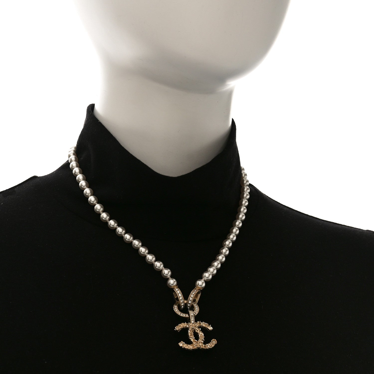 Chanel Pearl Crystal CC Short Necklace