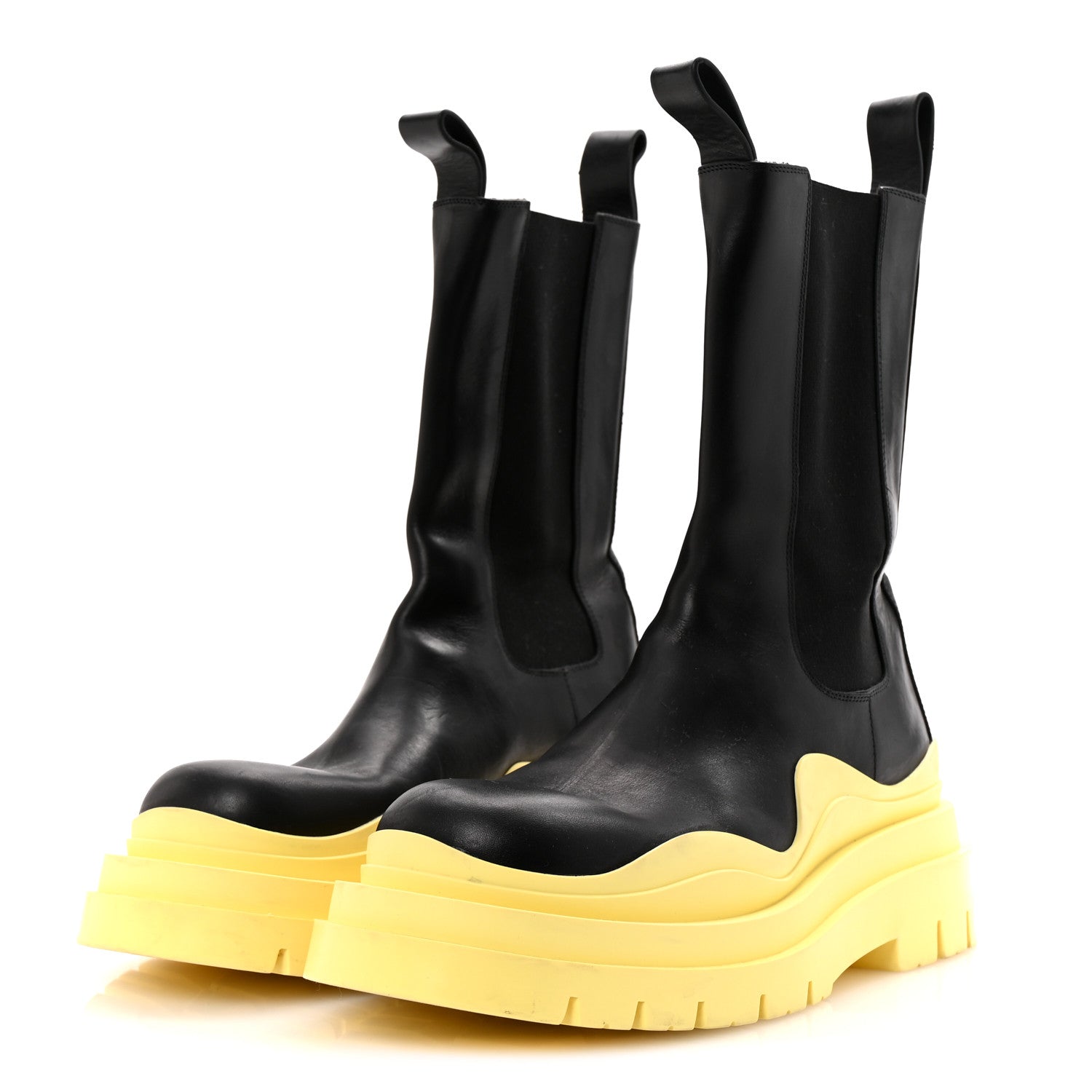 Bottega Veneta Calfskin The Tire Chelsea Boots 39.5 Black Seagrass