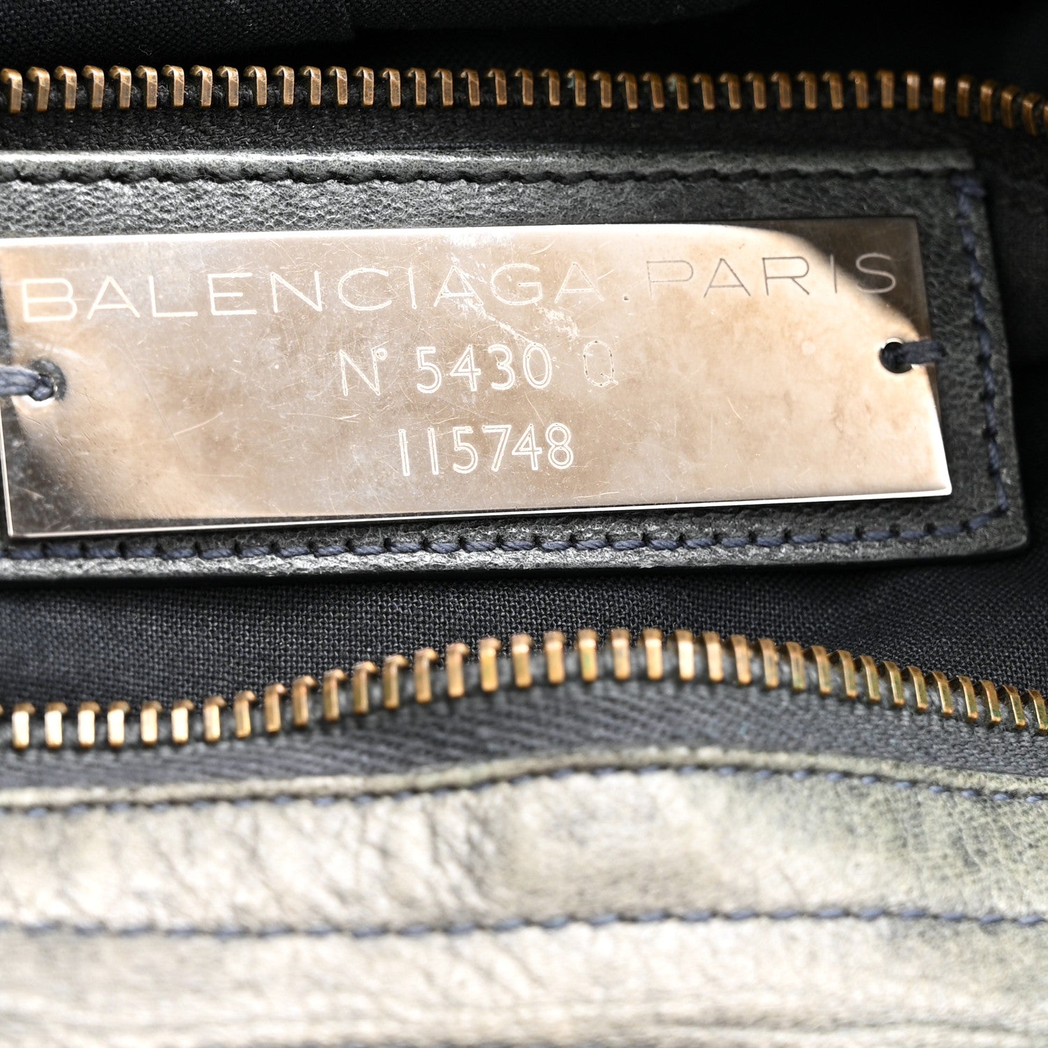 Balenciaga Agneau Classic Hardware City Dolma