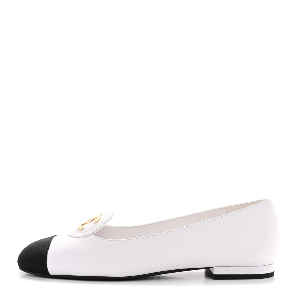 Chanel Calfskin Grosgrain Cap Toe CC Moccasin Loafers 40 White Black