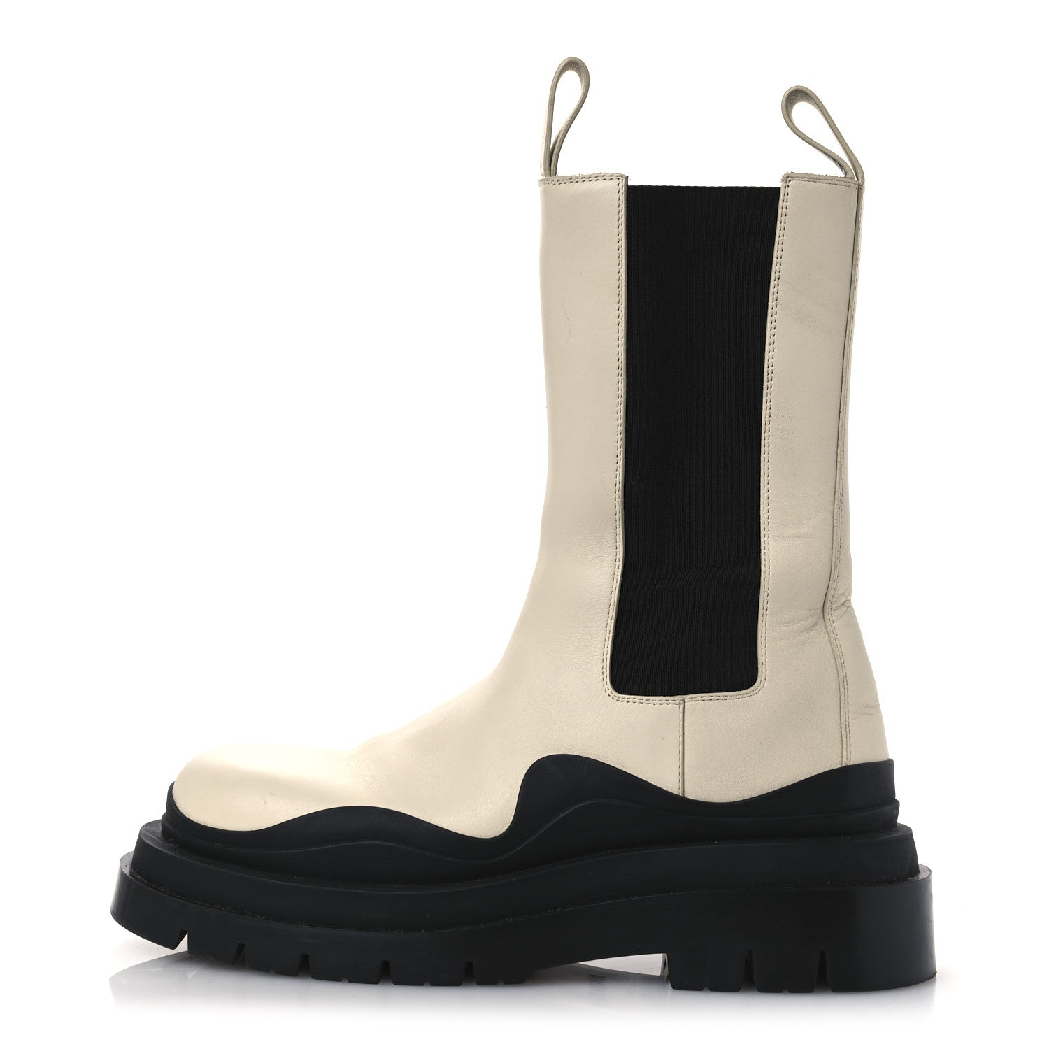 Bottega Veneta Calfskin The Tire Chelsea Boots 39 Sea Salt Black
