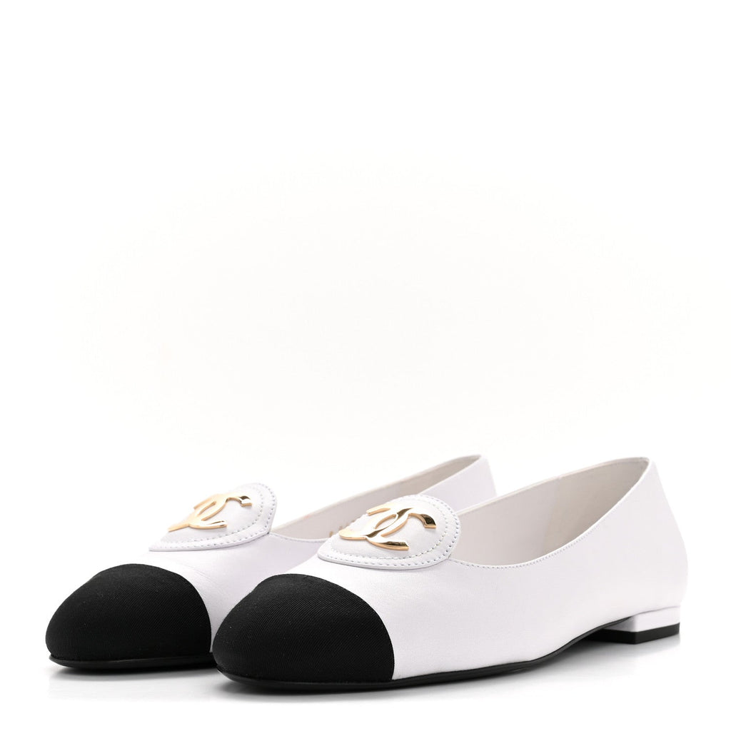Chanel Calfskin Grosgrain Cap Toe CC Moccasin Loafers 40 White Black
