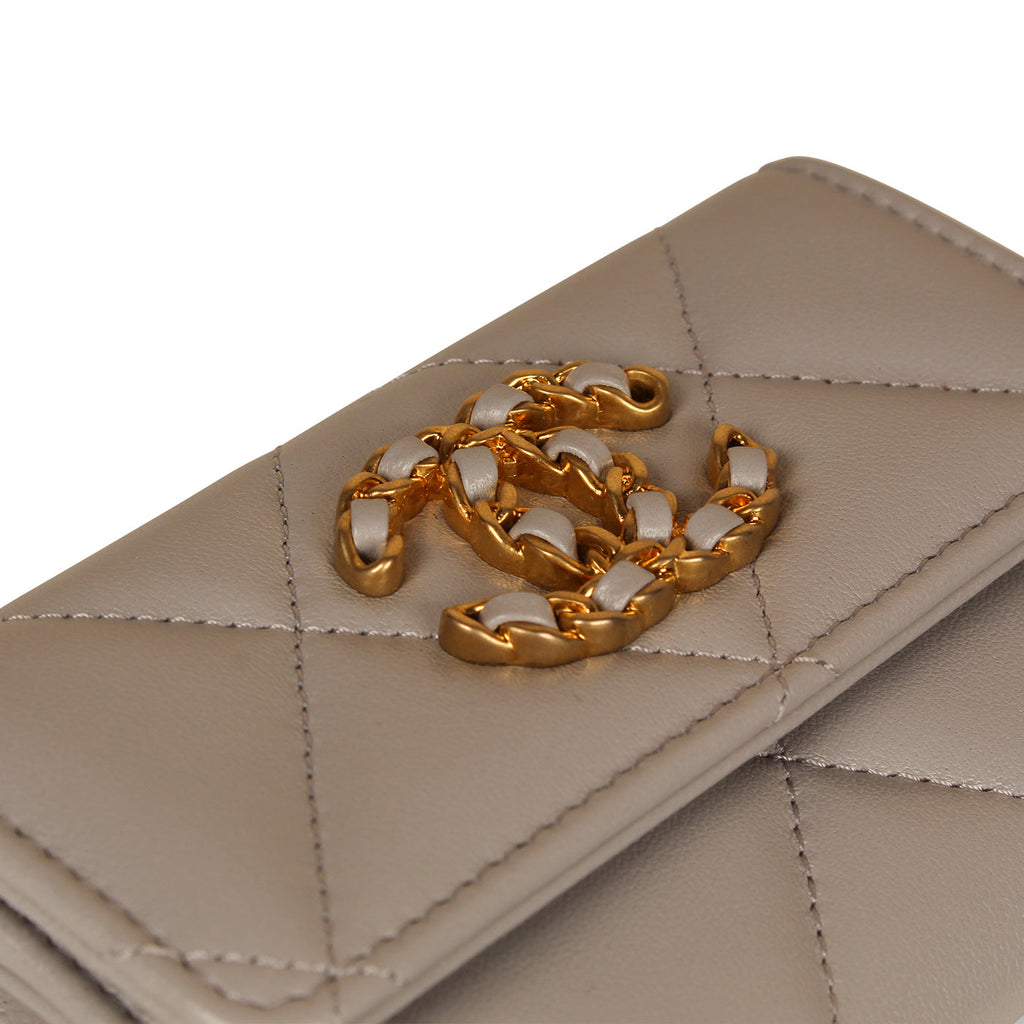 Chanel 19 Flap Cardholder