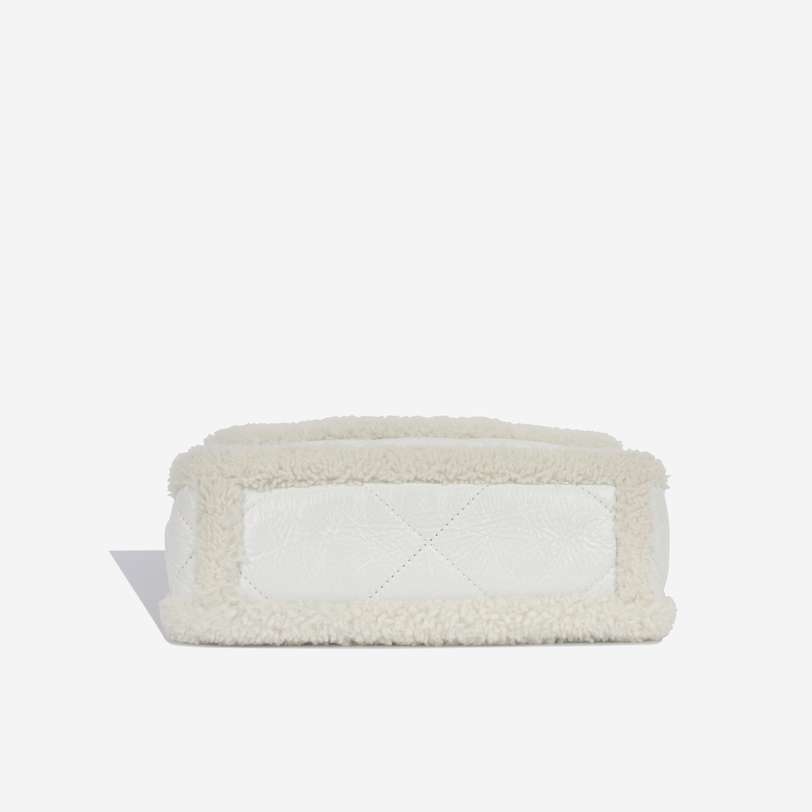 Chanel 19 - Shearling