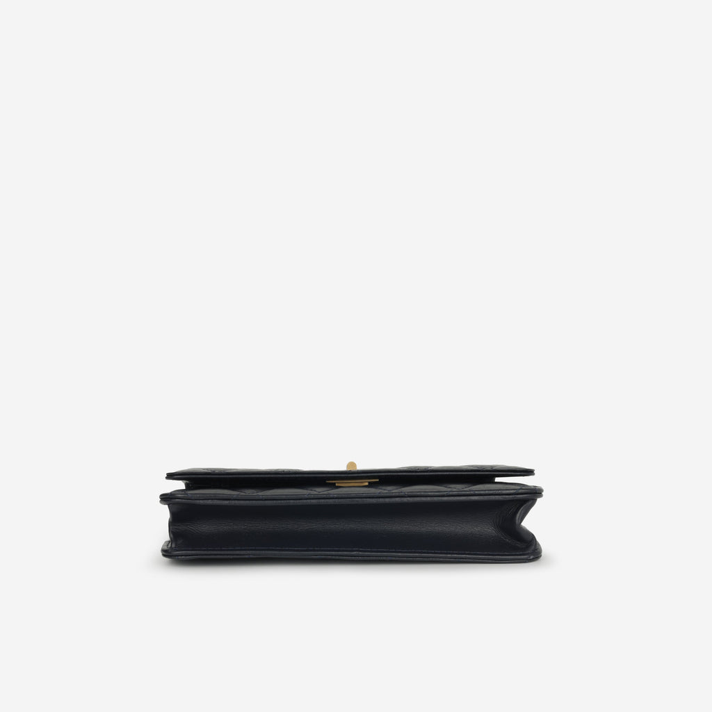Chanel 2.55 Re-issue Wallet on Chain