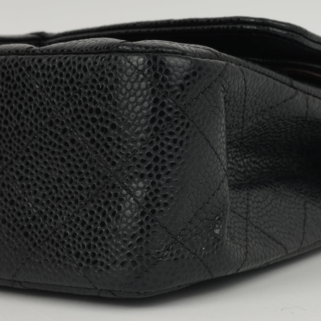 Chanel Medium Classic Flap Black Caviar | Gold Hardware (2022)