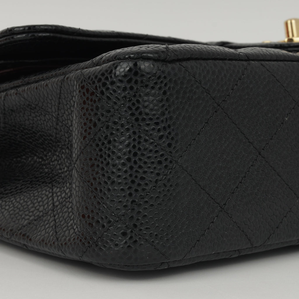 Chanel Medium Classic Flap Black Caviar | Gold Hardware (2022)