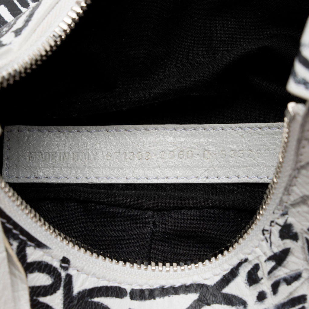 Balenciaga Agneau Graffiti Le Cagole Small Shoulder Bag (SHF-XUkN8C)