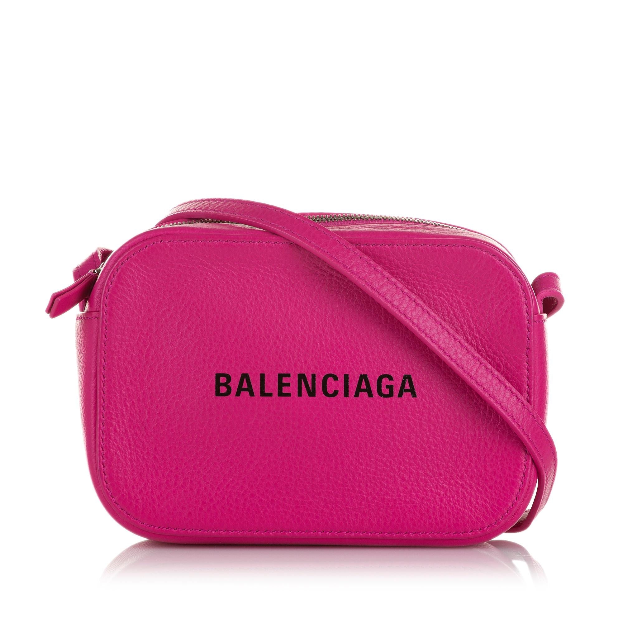 Balenciaga Everyday XS Camera Bag (SHG-37572)