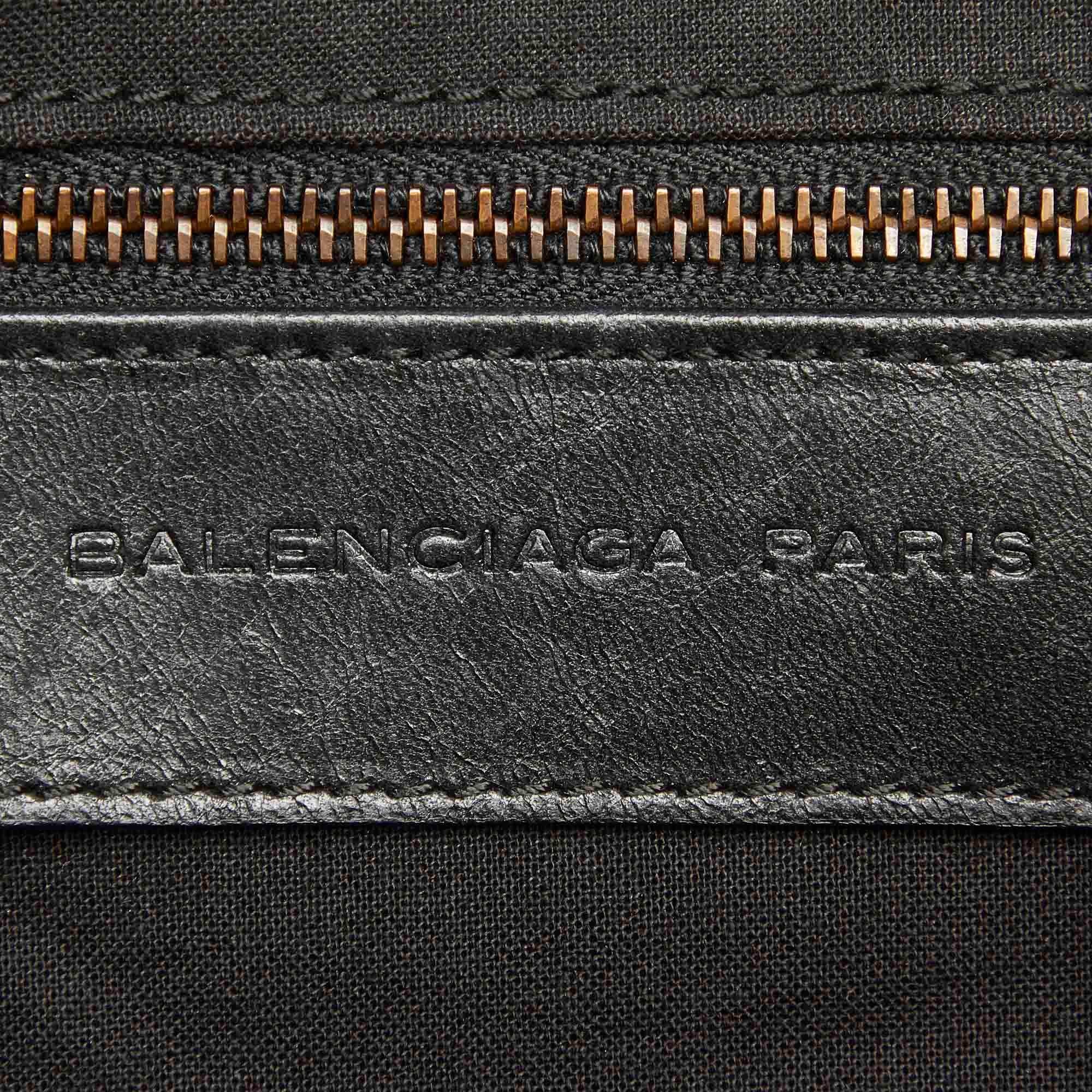 Balenciaga Leather Shoulder Bag (SHG-25016)