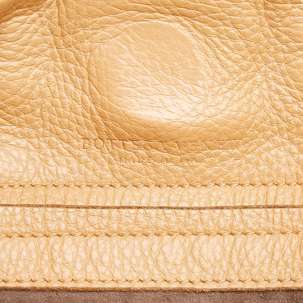 Bottega Veneta Baseball Leather Hobo Bag (SHG-31411)