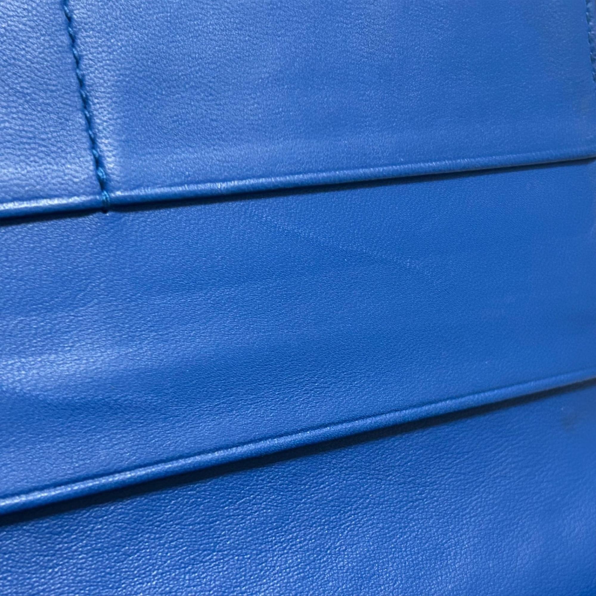 Bottega Veneta Intrecciato Bifold Long Wallet (SHG-XsjMU7)