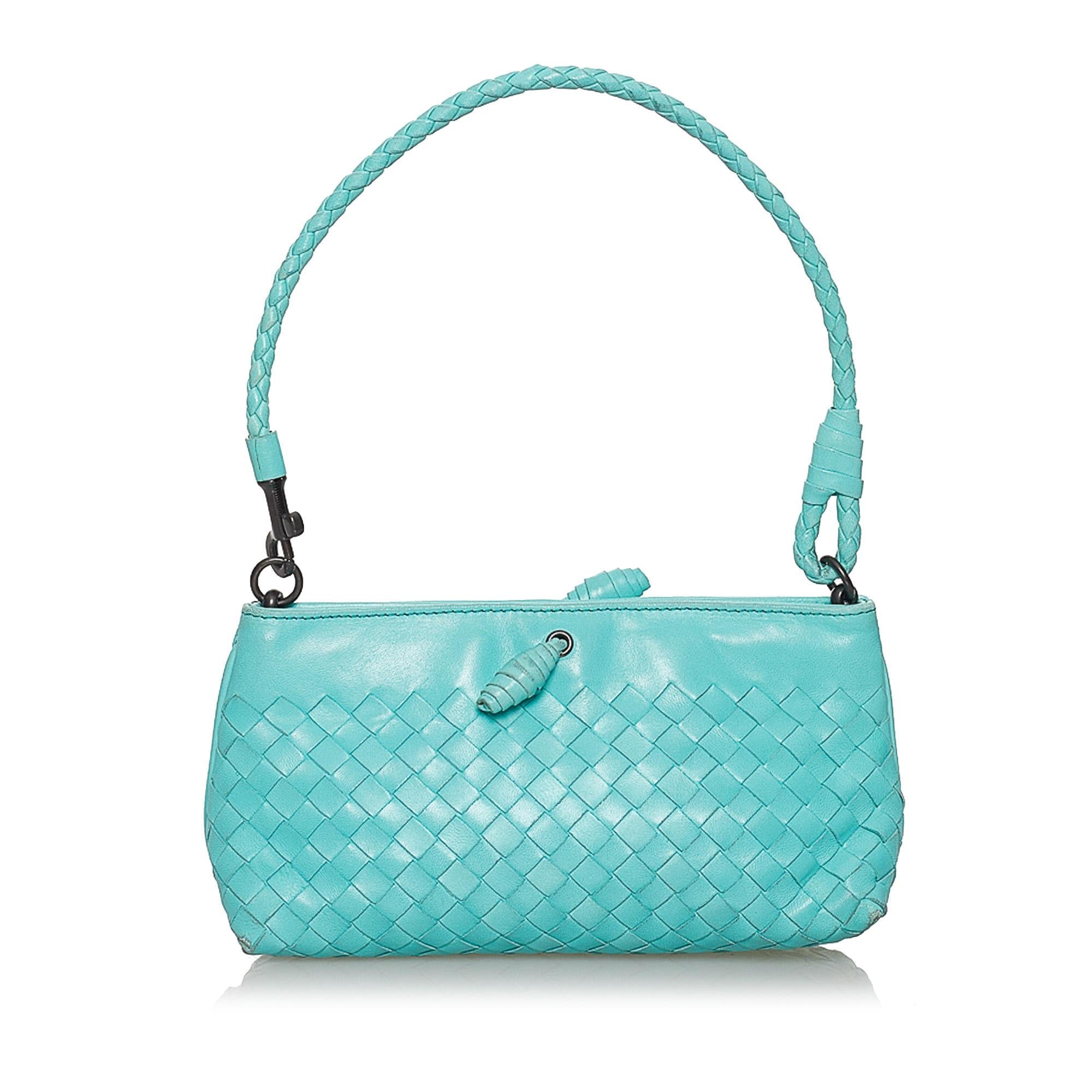 Bottega Veneta Intrecciato Leather Baguette (SHG-30909)