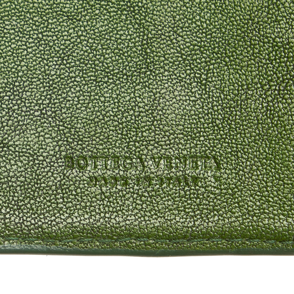 Bottega Veneta Intrecciato Leather Bifold Wallet (SHG-26767)