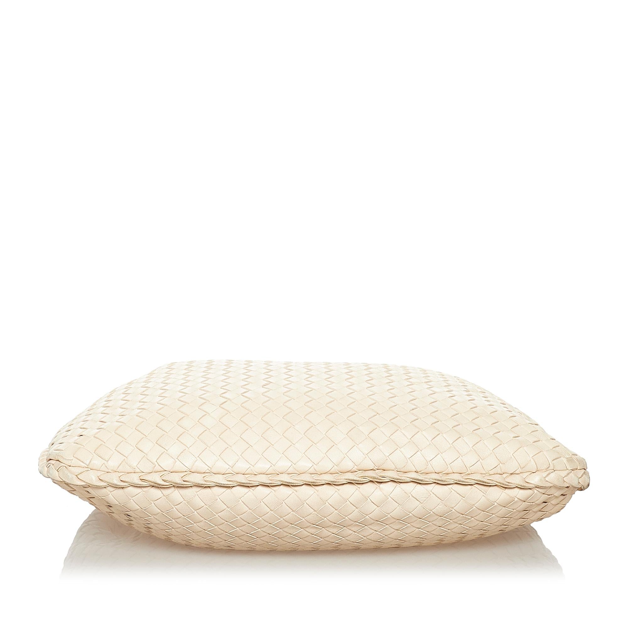 Bottega Veneta Intrecciato Leather Hobo Bag (SHG-30414)