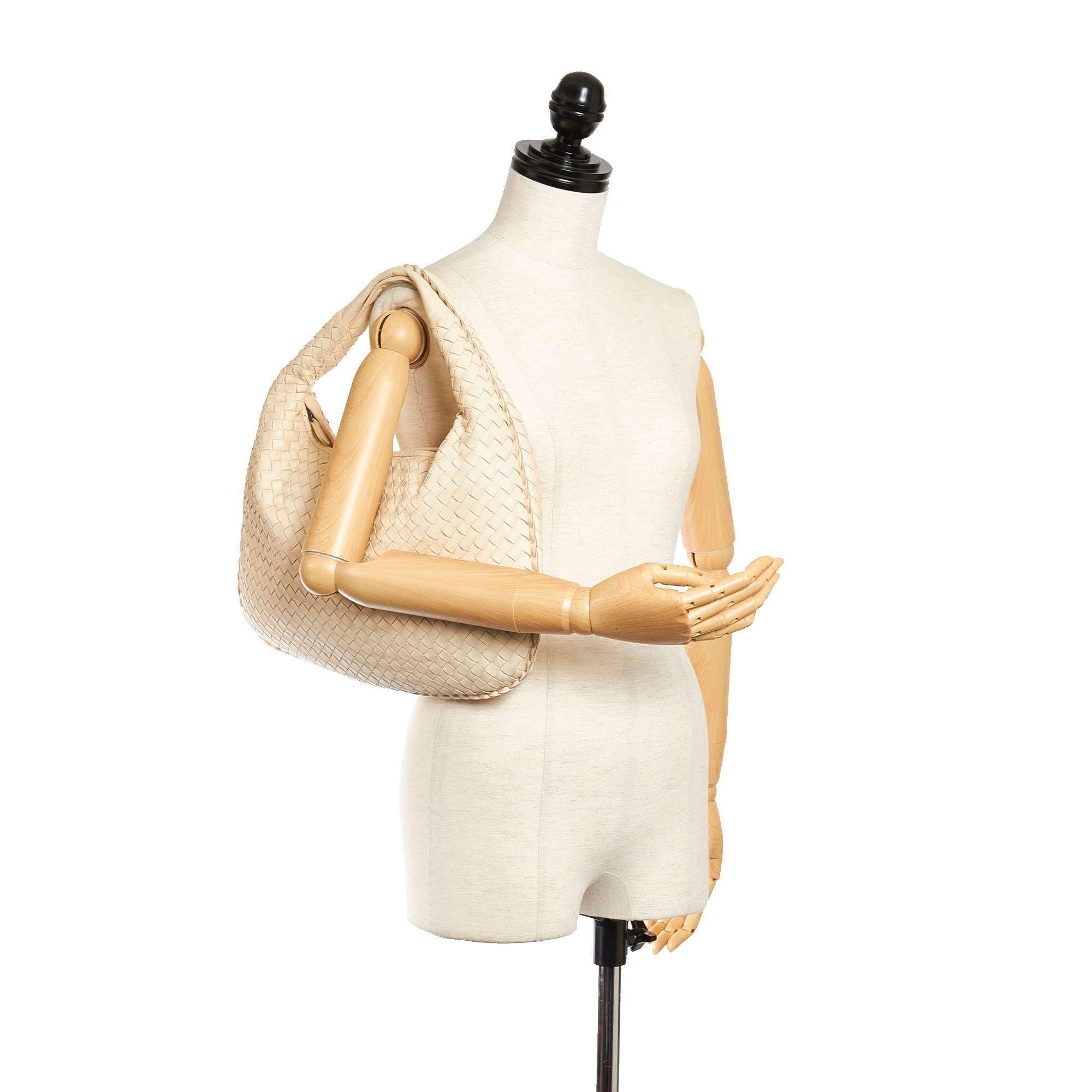 Bottega Veneta Intrecciato Leather Hobo Bag (SHG-33080)