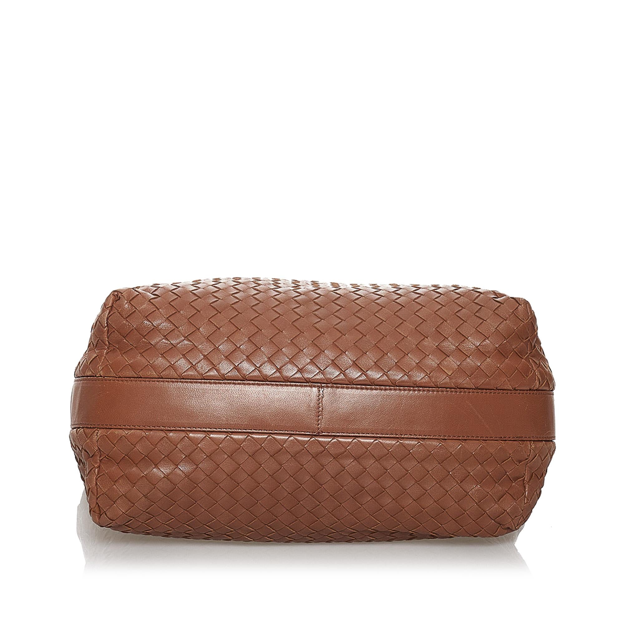 Bottega Veneta Intrecciato Leather Shoulder Bag (SHG-31180)