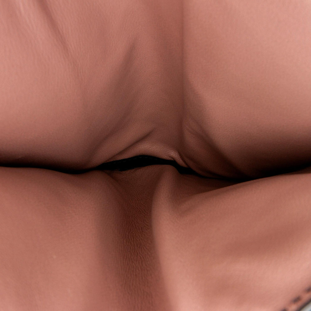 Bottega Veneta Intrecciato Leather Wallet (SHG-dyRJeM)
