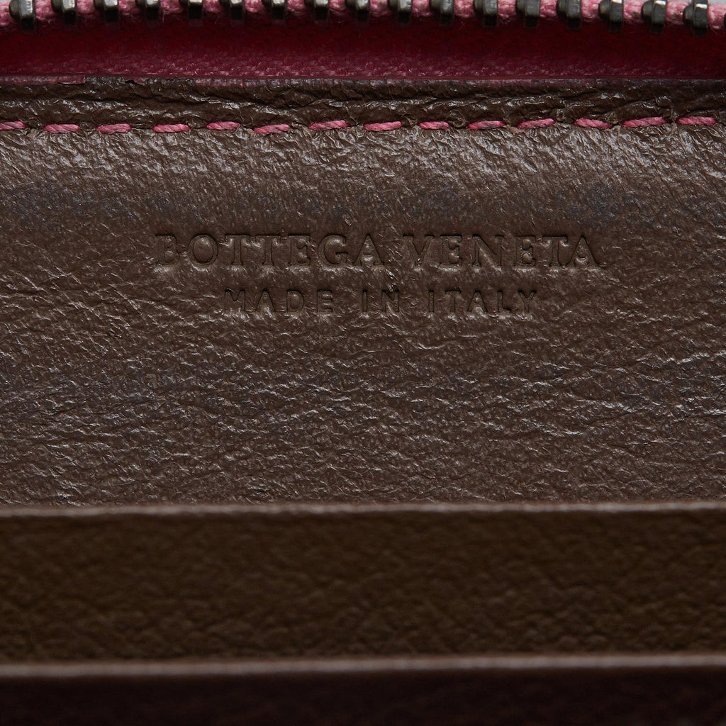 Bottega Veneta Intrecciato Leather Zip Around Wallet (SHG-XxdXy7)
