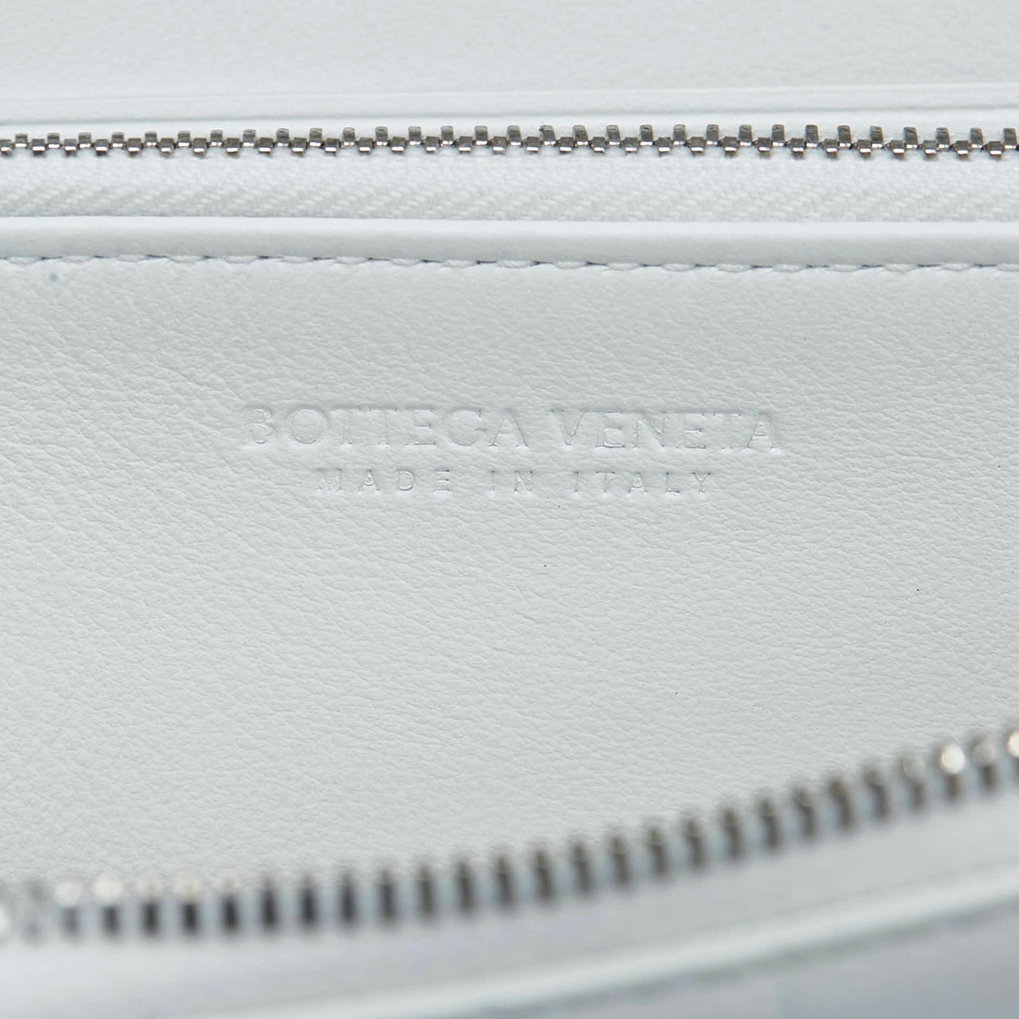 Bottega Veneta Intrecciato Long Wallet (SHG-TKUyTl)