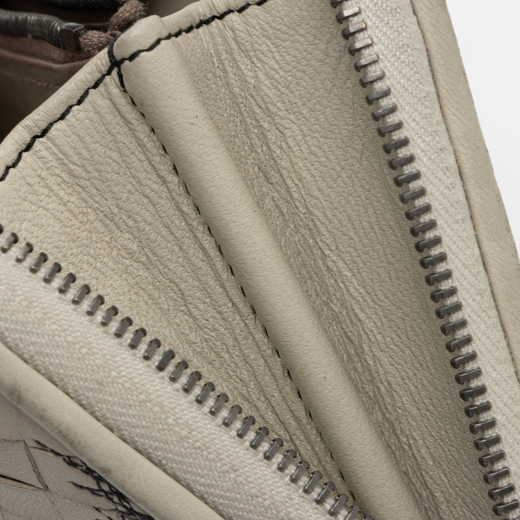 Bottega Veneta Intrecciato Nappa Zip Around Wallet (SHF-qhMg55)