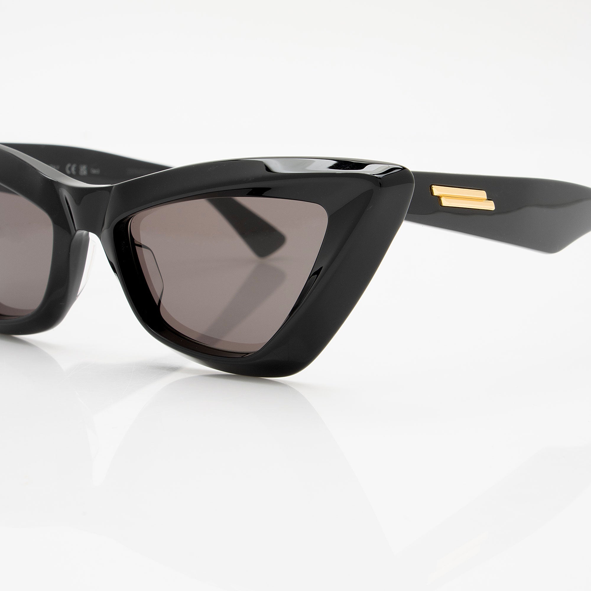 Bottega Veneta Minimalist Cat Eye Sunglasses (SHF-4f8wXk)