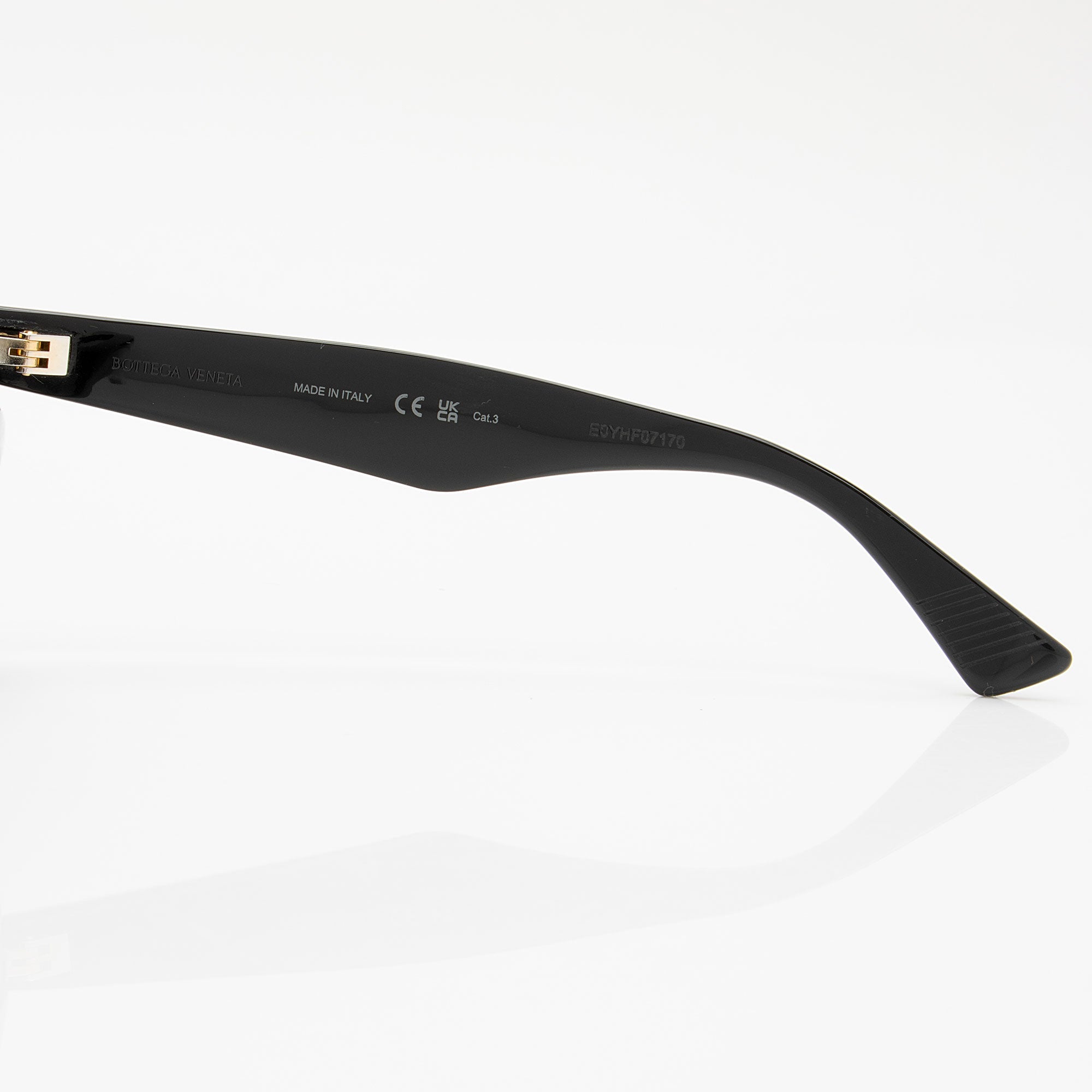 Bottega Veneta Minimalist Cat Eye Sunglasses (SHF-4f8wXk)