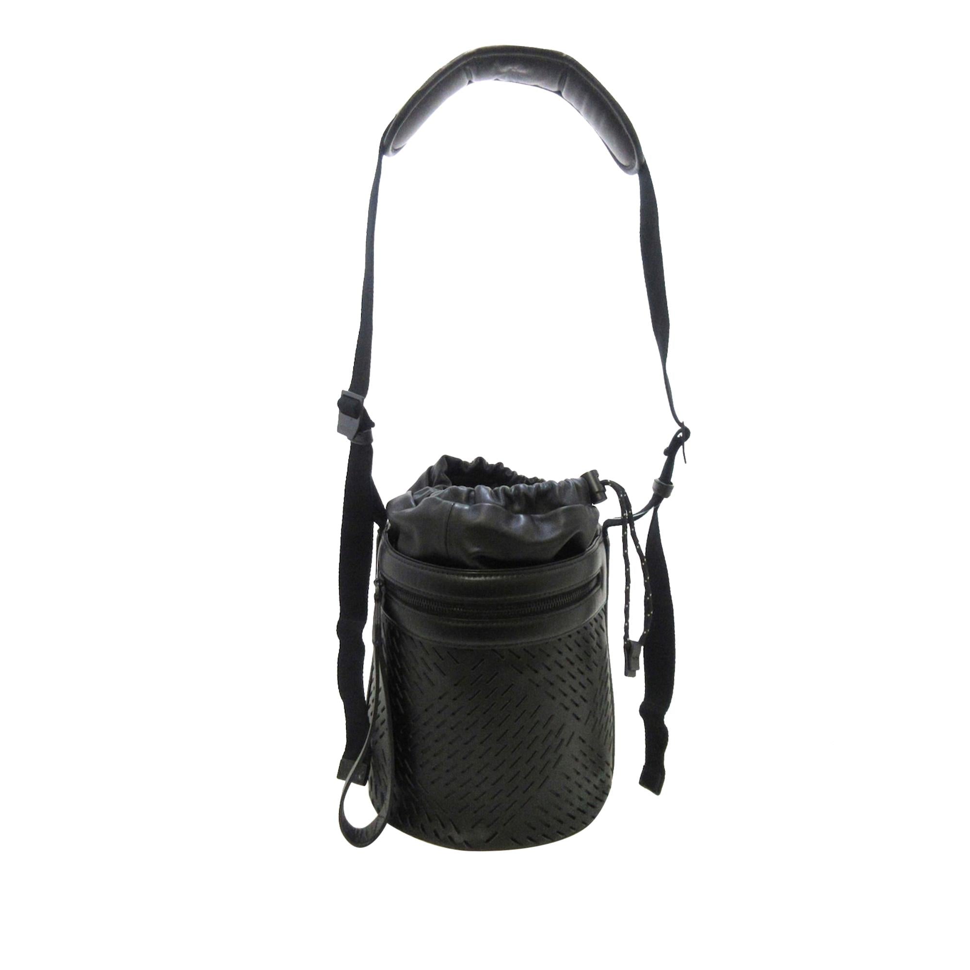 Bottega Veneta Perforated Leather Messenger Bag (SHG-G3GAmR)