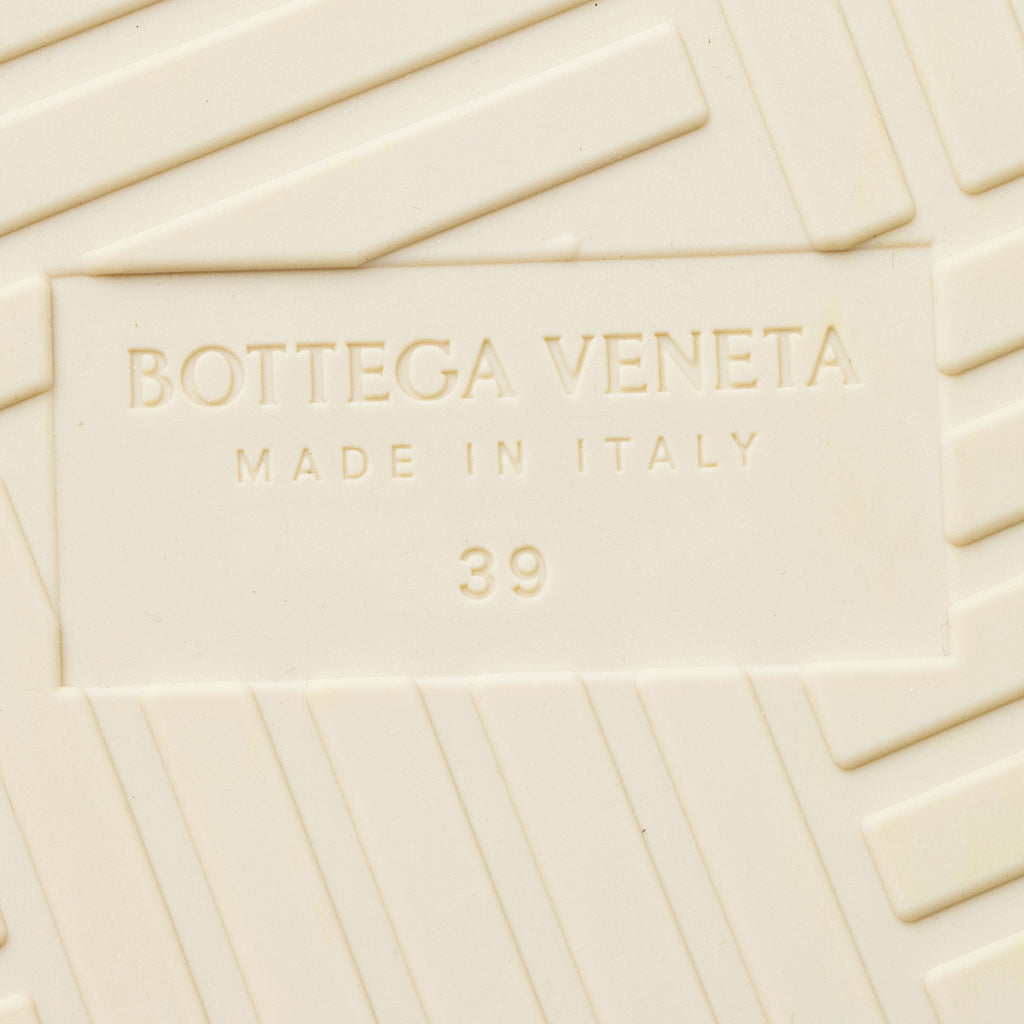 Bottega Veneta Rubber Intreccio Slider Sandals - Size 9 / 39 (SHF-mmT4Uz)