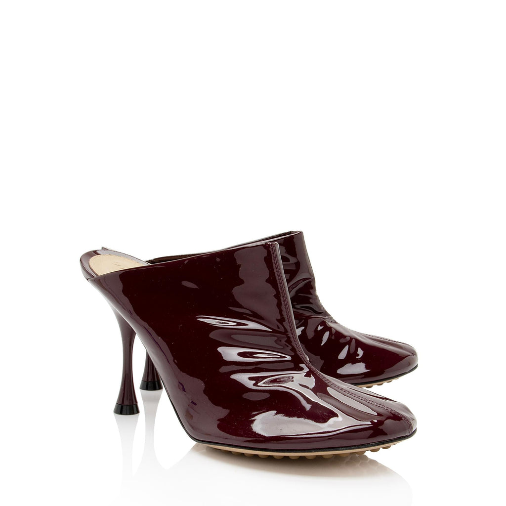 Bottega Veneta Supergloss Nappa Dot Mule Pumps - Size 7.5 C / 37.5 C (SHF-47r5By)