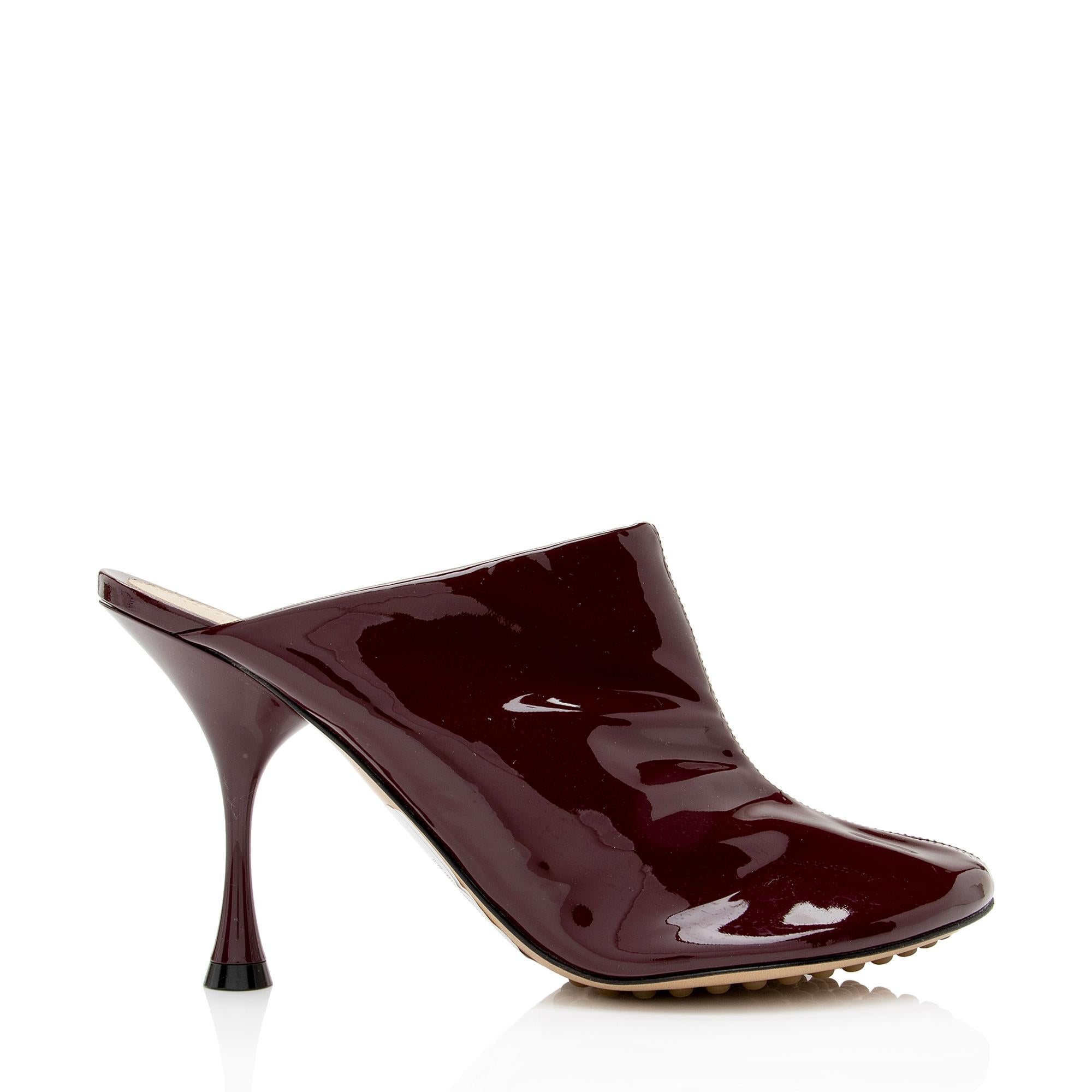 Bottega Veneta Supergloss Nappa Dot Mule Pumps - Size 7.5 C / 37.5 C (SHF-47r5By)