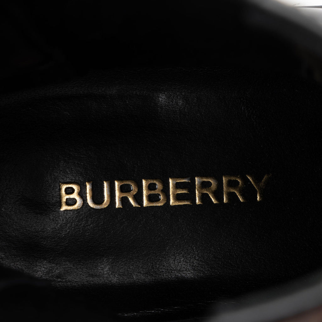 Burberry Leather TB Chelsea Boots - Size 7.5 / 37.5 (SHF-HxNSL5)