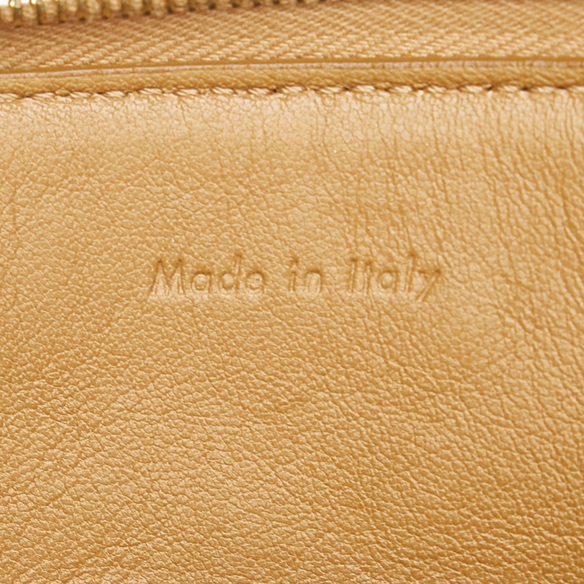 Celine Bicolor Coeur Leather Clutch Bag (SHG-34952)