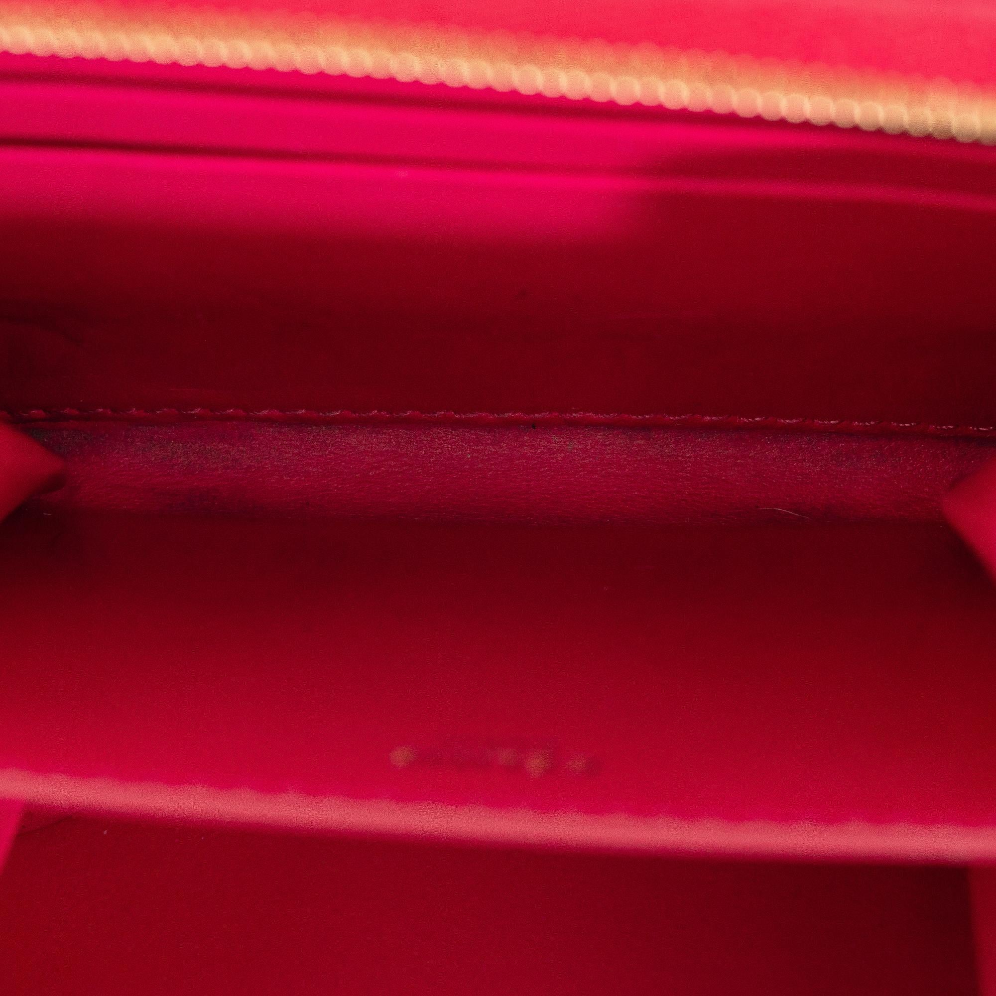 Celine C Charm Coin Pouch (SHG-J1yJso)