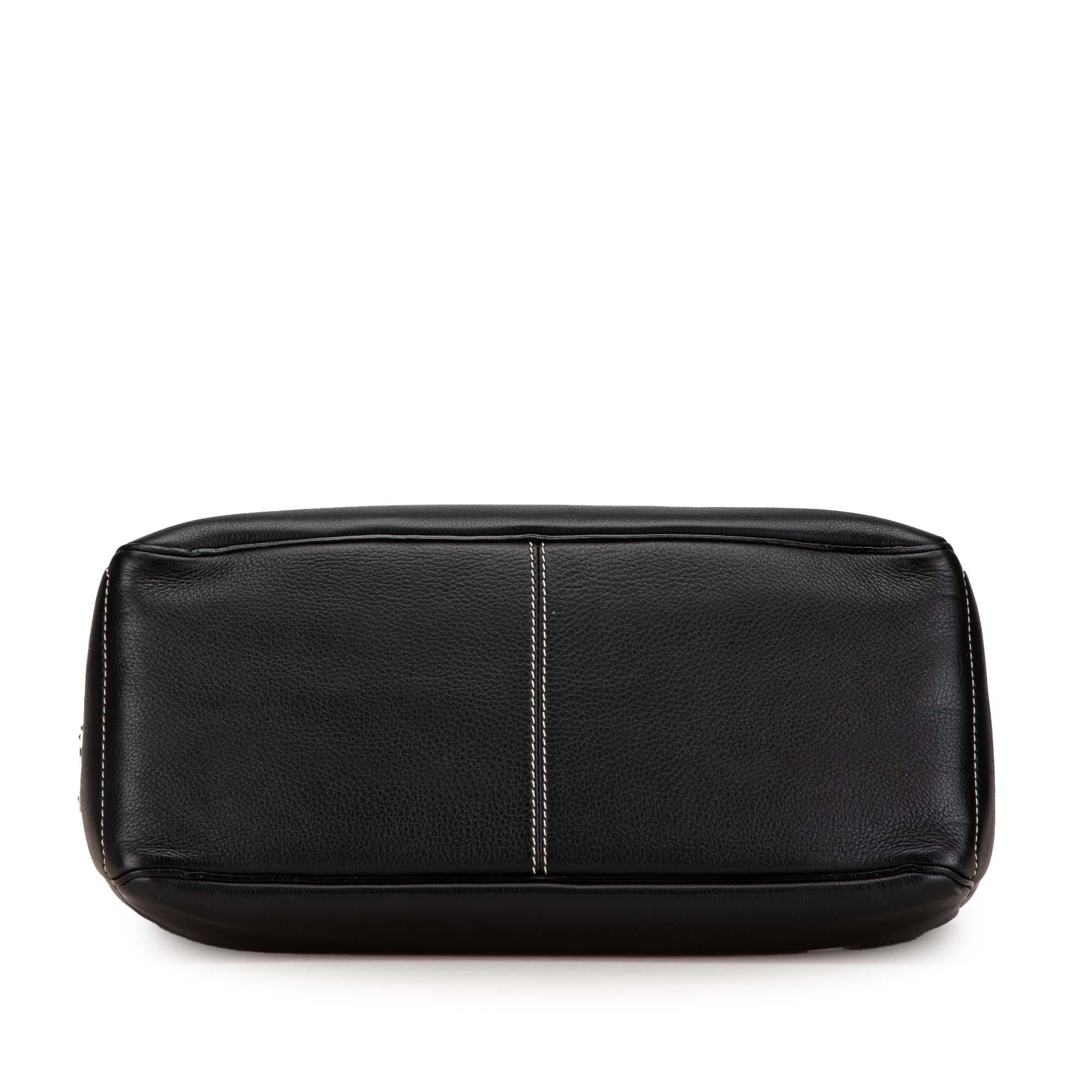 Celine Leather Boogie Handbag (SHG-kAmFNS)