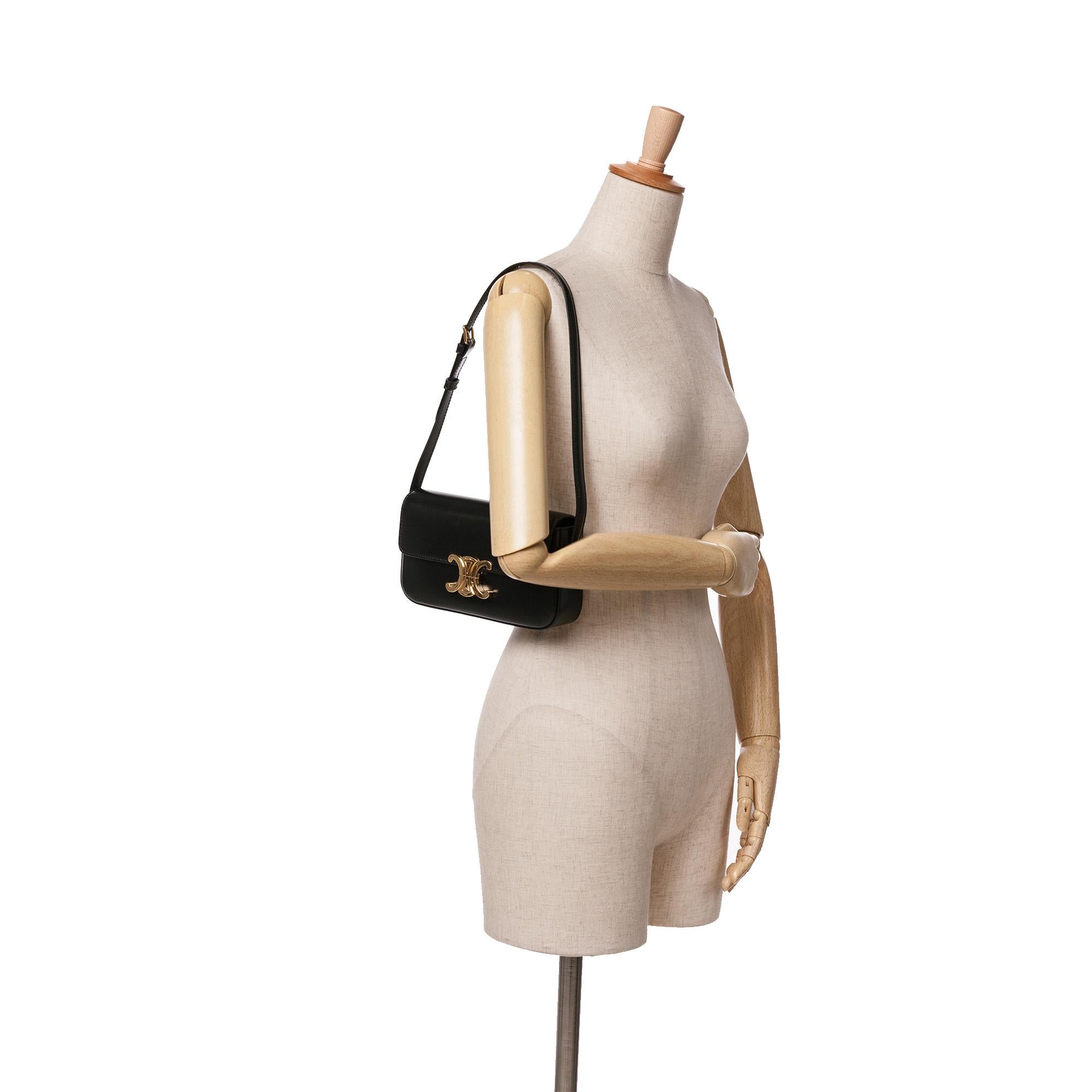 Celine Leather Triomphe Claude Shoulder Bag (SHG-JC7SHw)