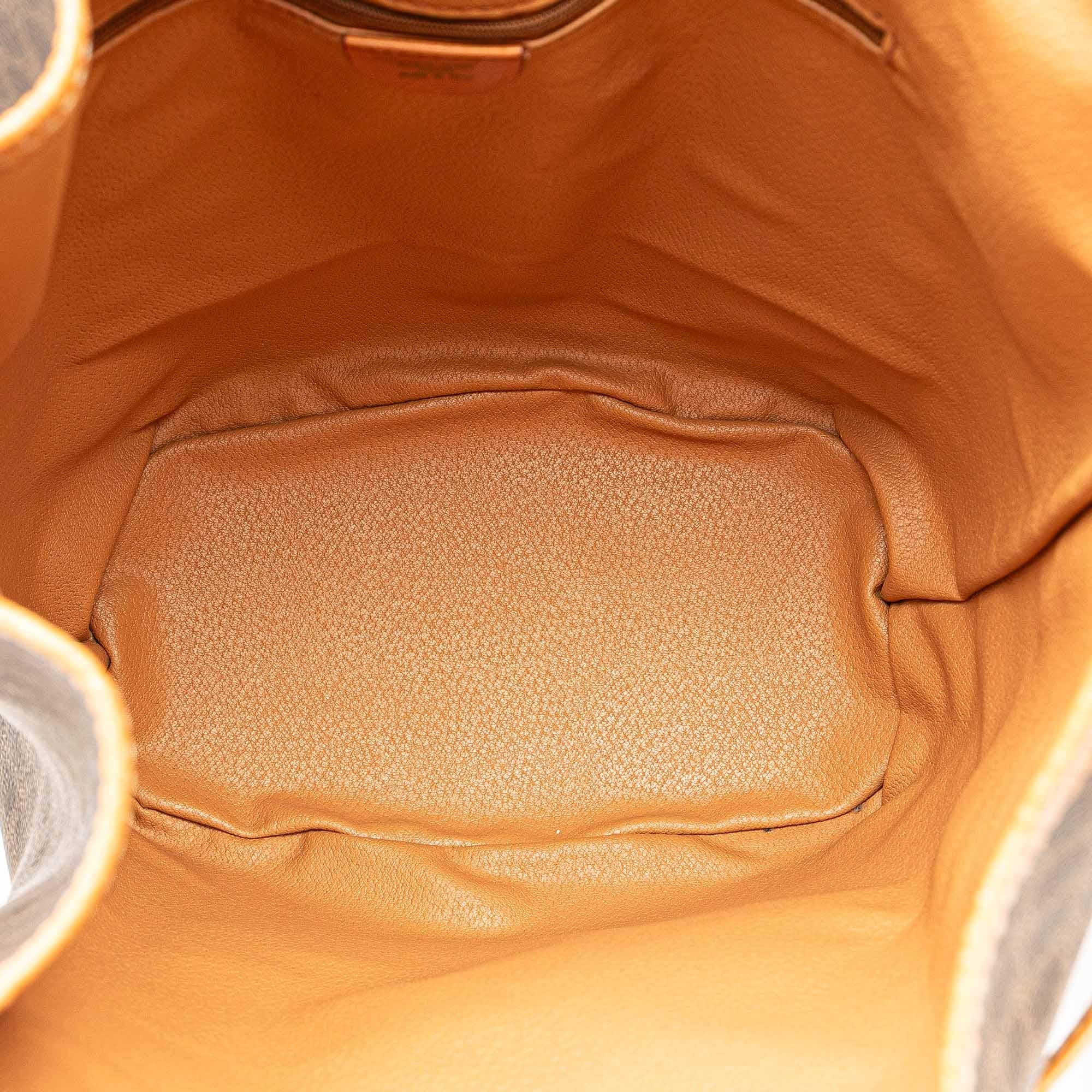 Celine Macadam Bucket Bag (SHG-cii7y1)