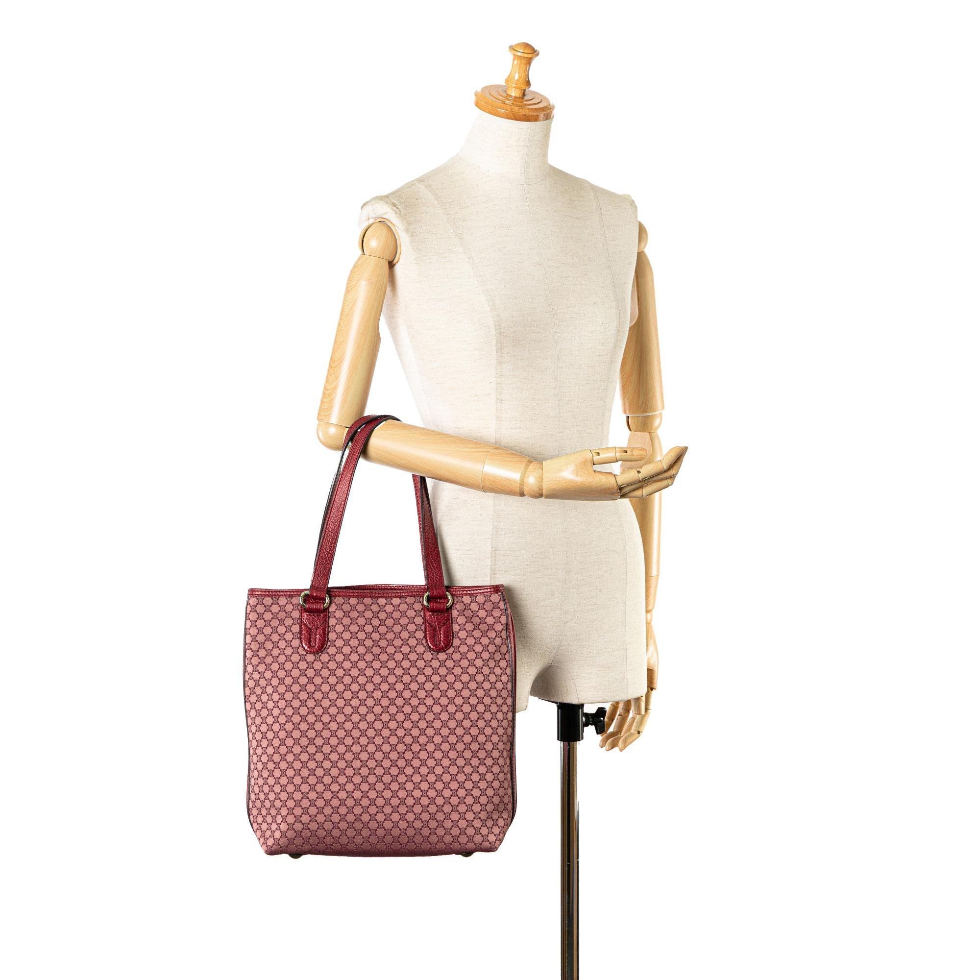 Celine Macadam Canvas Tote (SHG-3Gr3Gt)