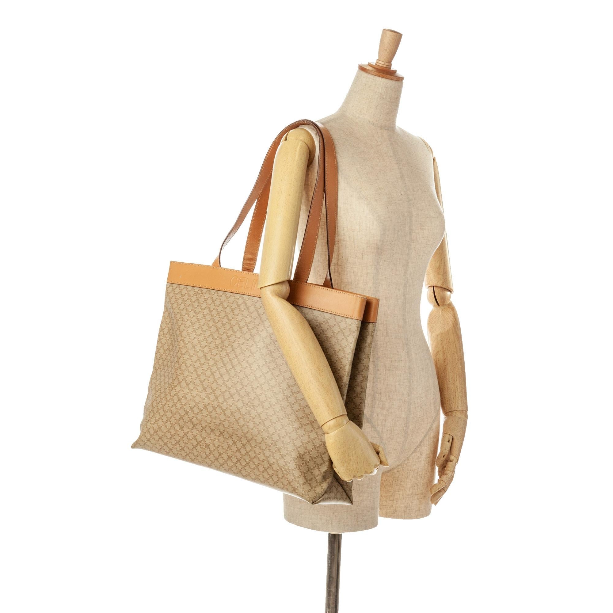 Celine Macadam Tote (SHG-2DNgq9)