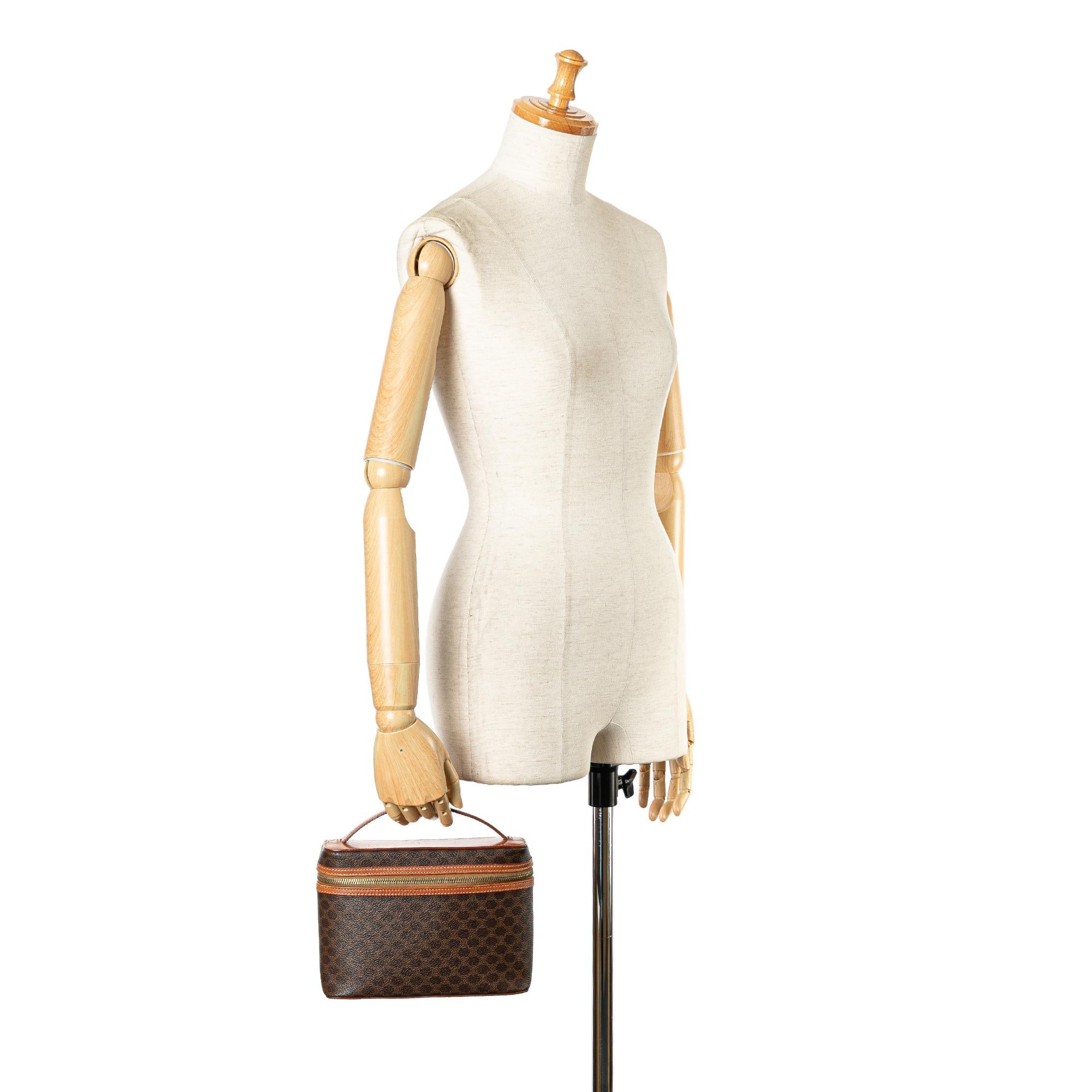 Celine Macadam Vanity Bag (SHG-nuFqCA)