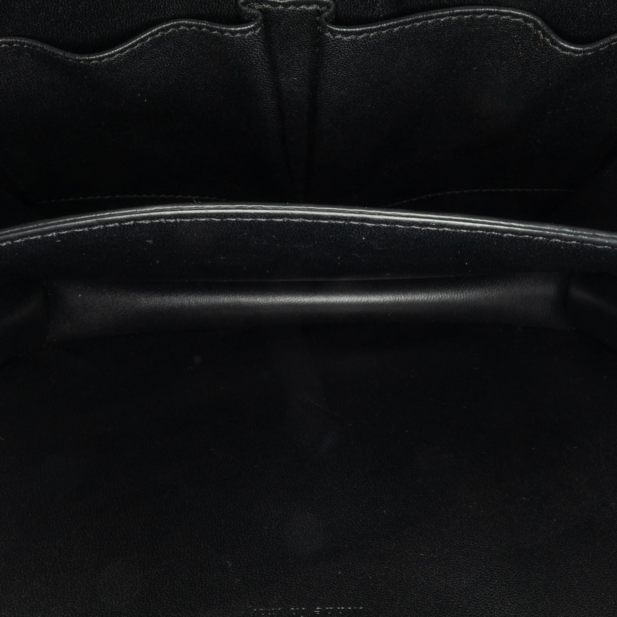 Celine Medium Calfskin Classic Box (SHG-pLwVlg)