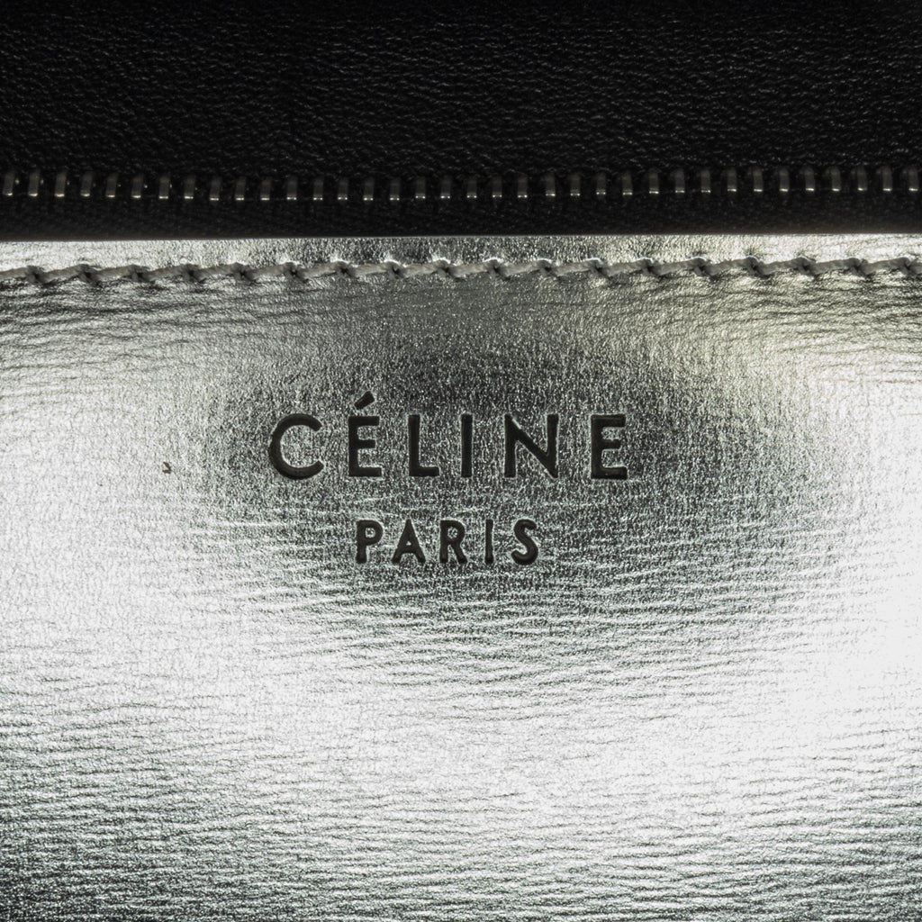Celine Medium Calfskin Classic Box (SHG-pLwVlg)