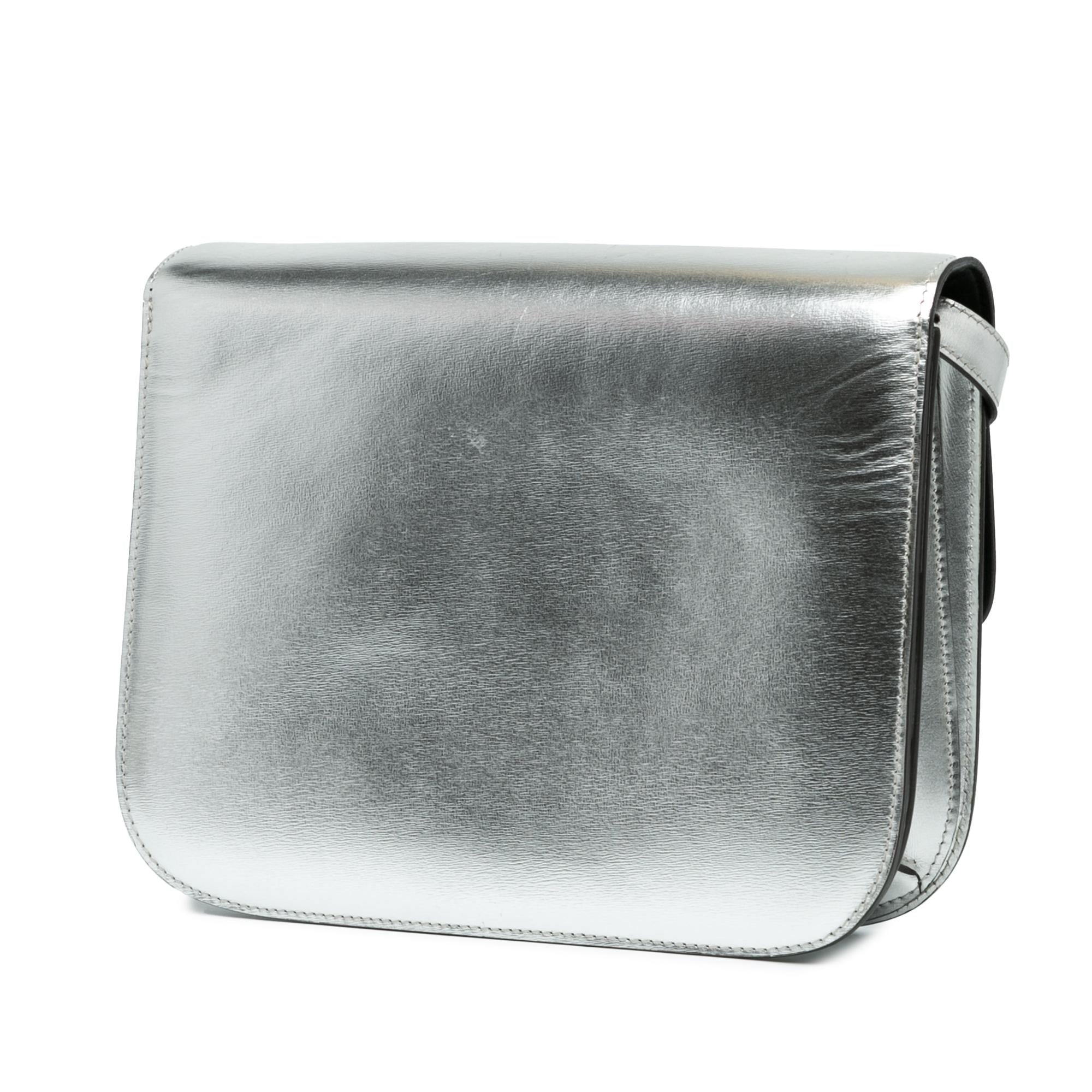 Celine Medium Calfskin Classic Box (SHG-pLwVlg)