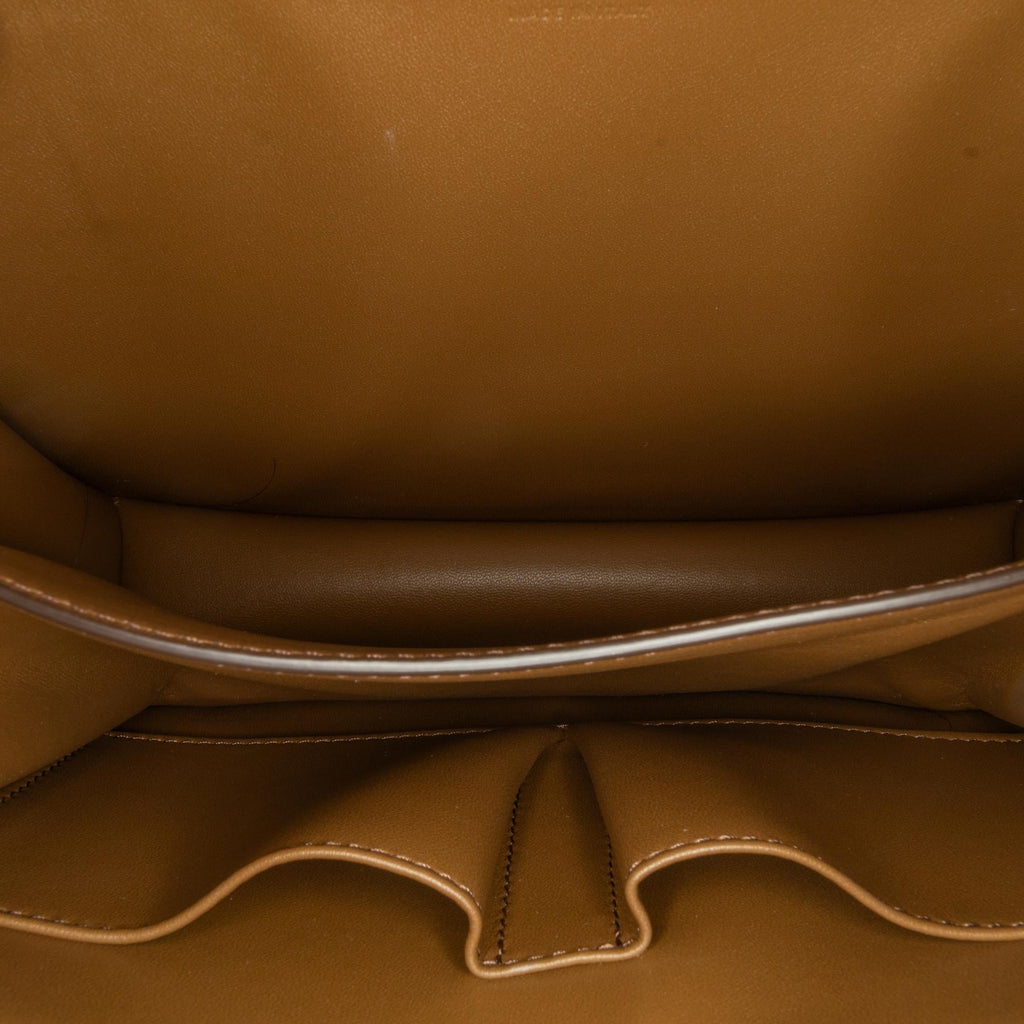 Celine Medium Classic Box (SHG-gut8Xz)