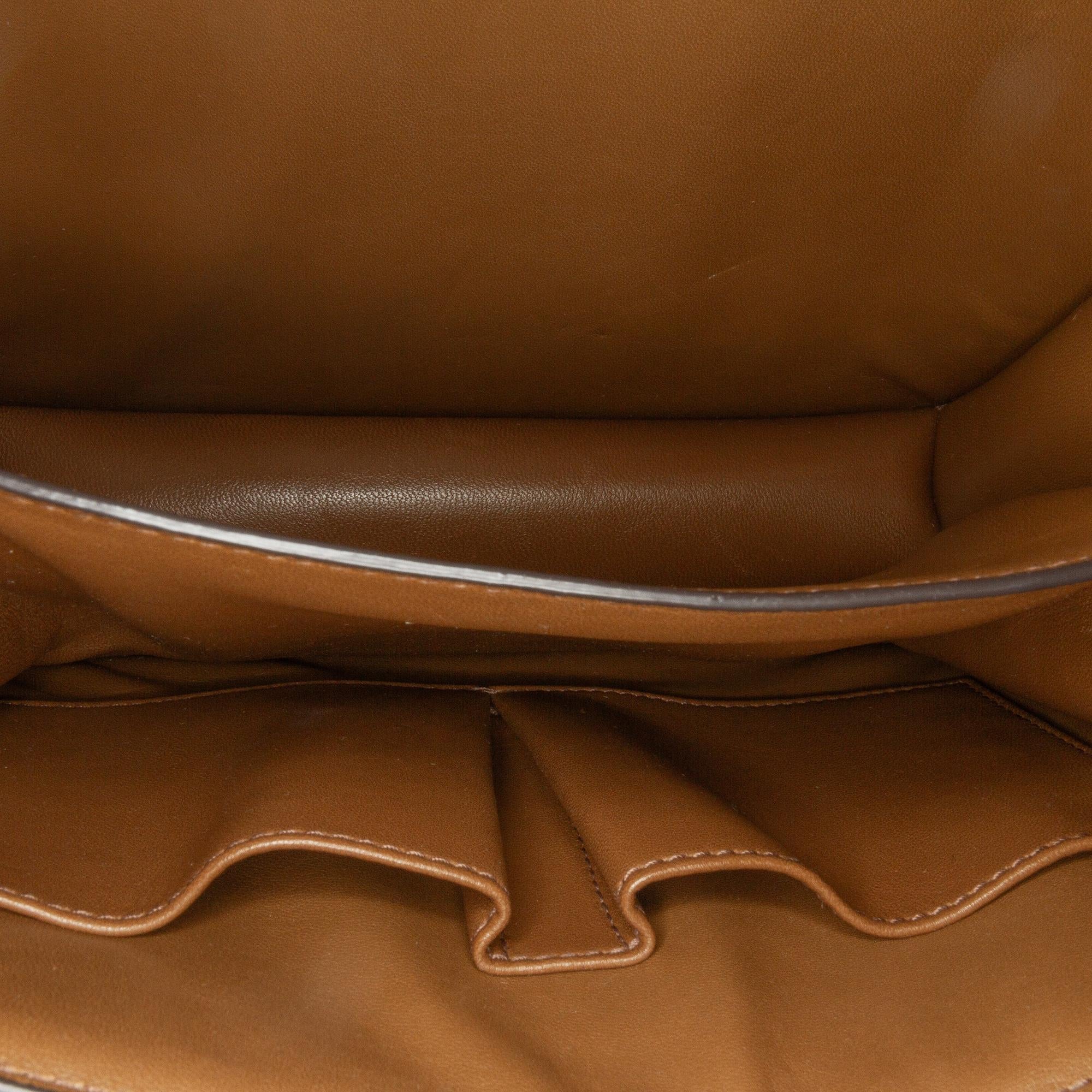 Celine Medium Classic Box (SHG-OXvaHu)