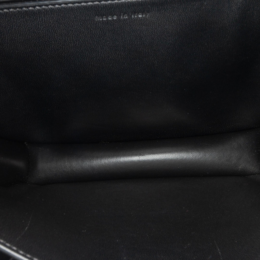 Celine Medium Classic Box (SHG-JWSiUA)