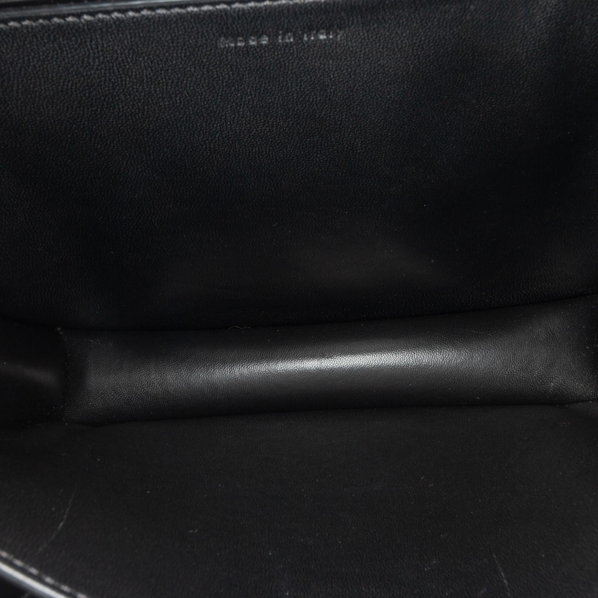 Celine Medium Classic Box (SHG-JWSiUA)
