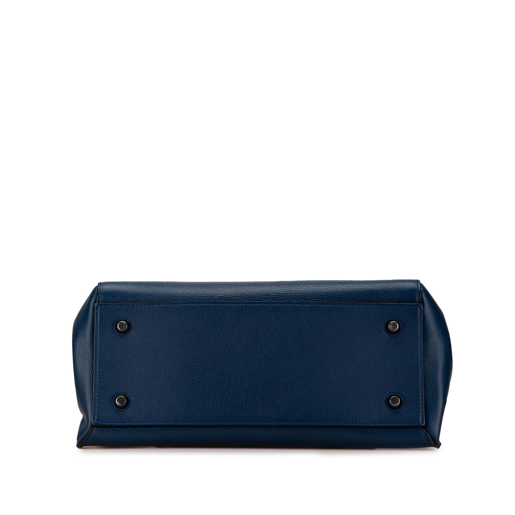Celine Medium Leather Edge Handbag (SHG-Eqw3jS)