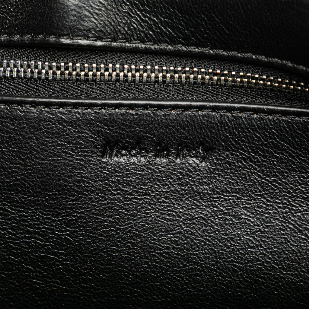 Celine Medium Leather Edge Handbag (SHG-Eqw3jS)