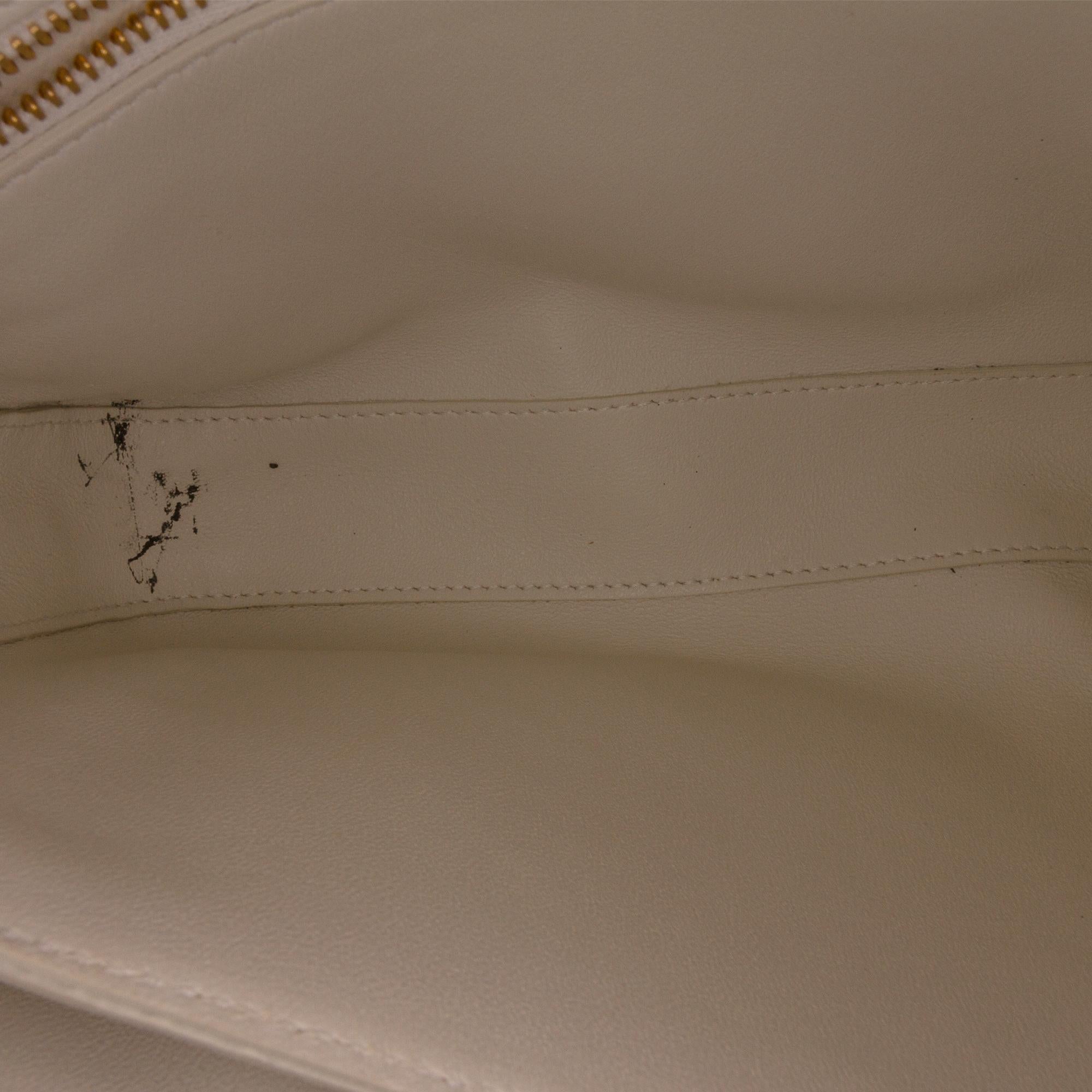 Celine Medium Quilted C Bag (SHG-6civks)